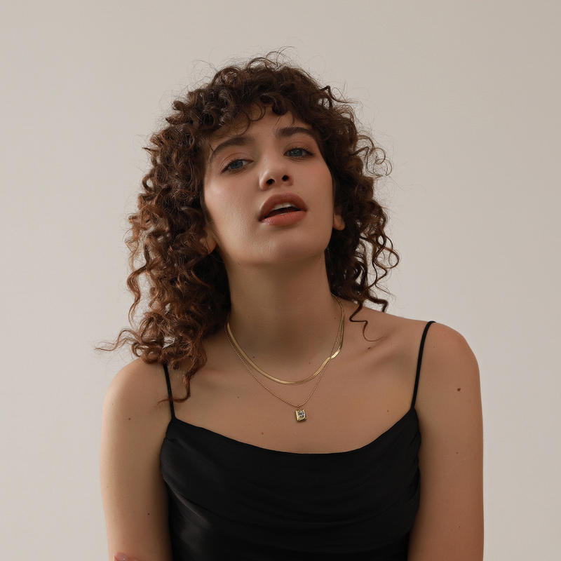 Collier Éaque