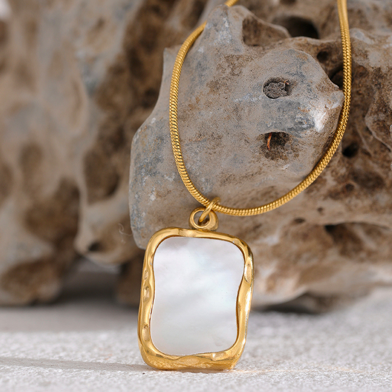 Collier Éole